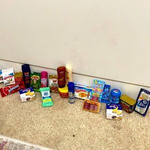 RARE.  Series 10 pc Random  mini brand set